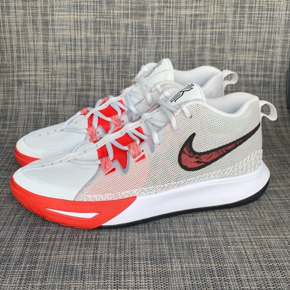 Nike Kyrie Flytrap 6 Basketball Sneakers in Wolf Grey/Red/Black Youth size 6.5 - Picture 6 of 13